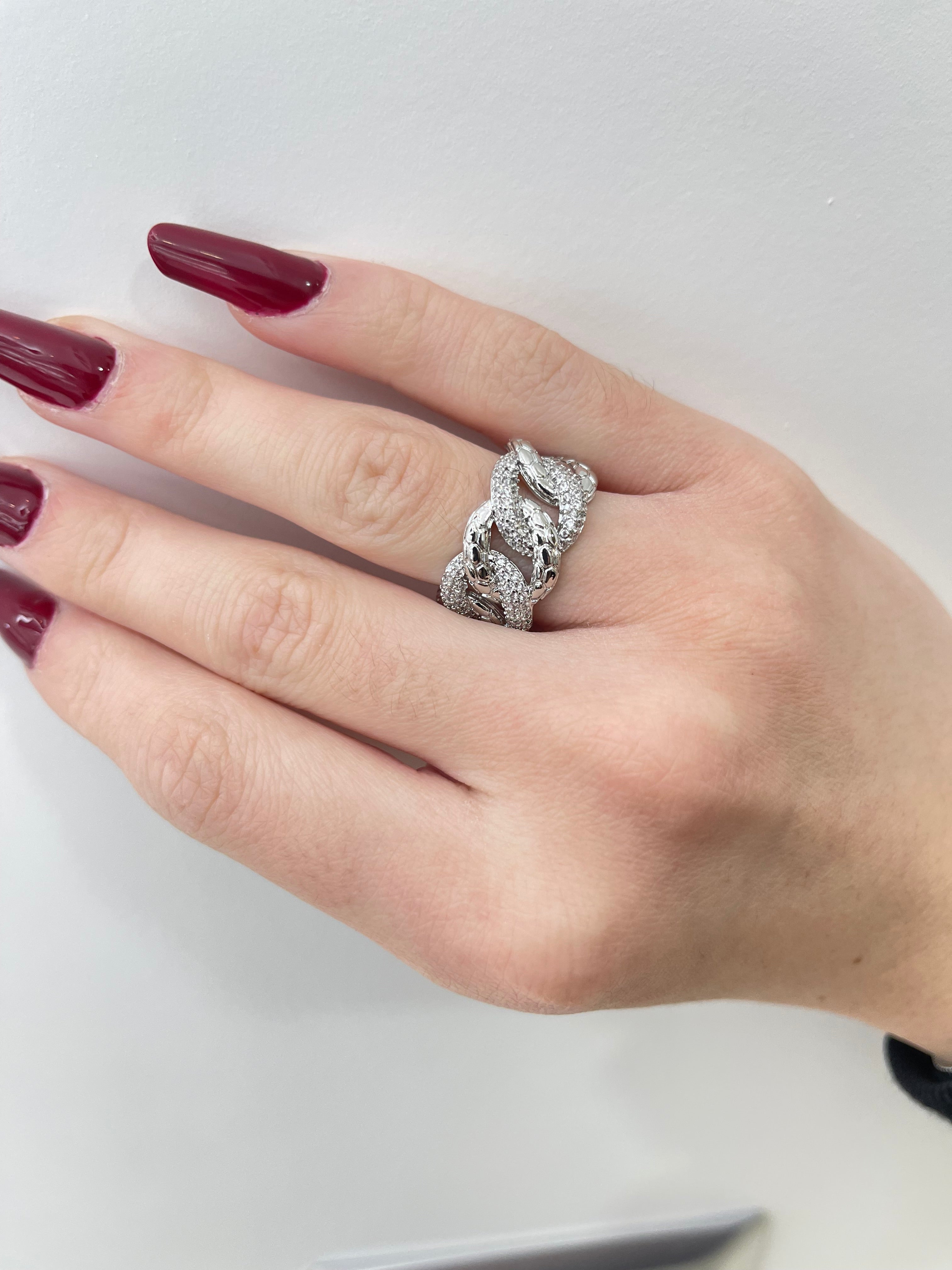 Anello incrocio perfetto