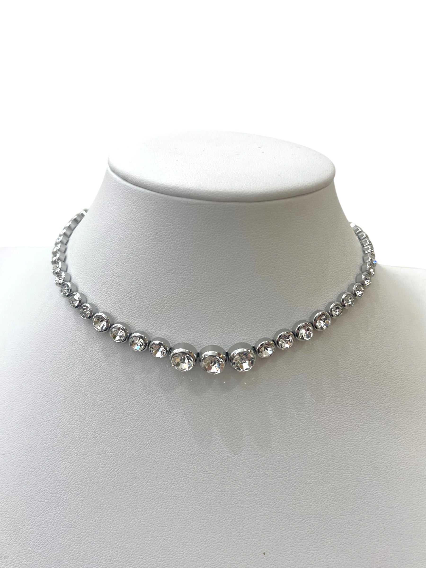 Collana evelin