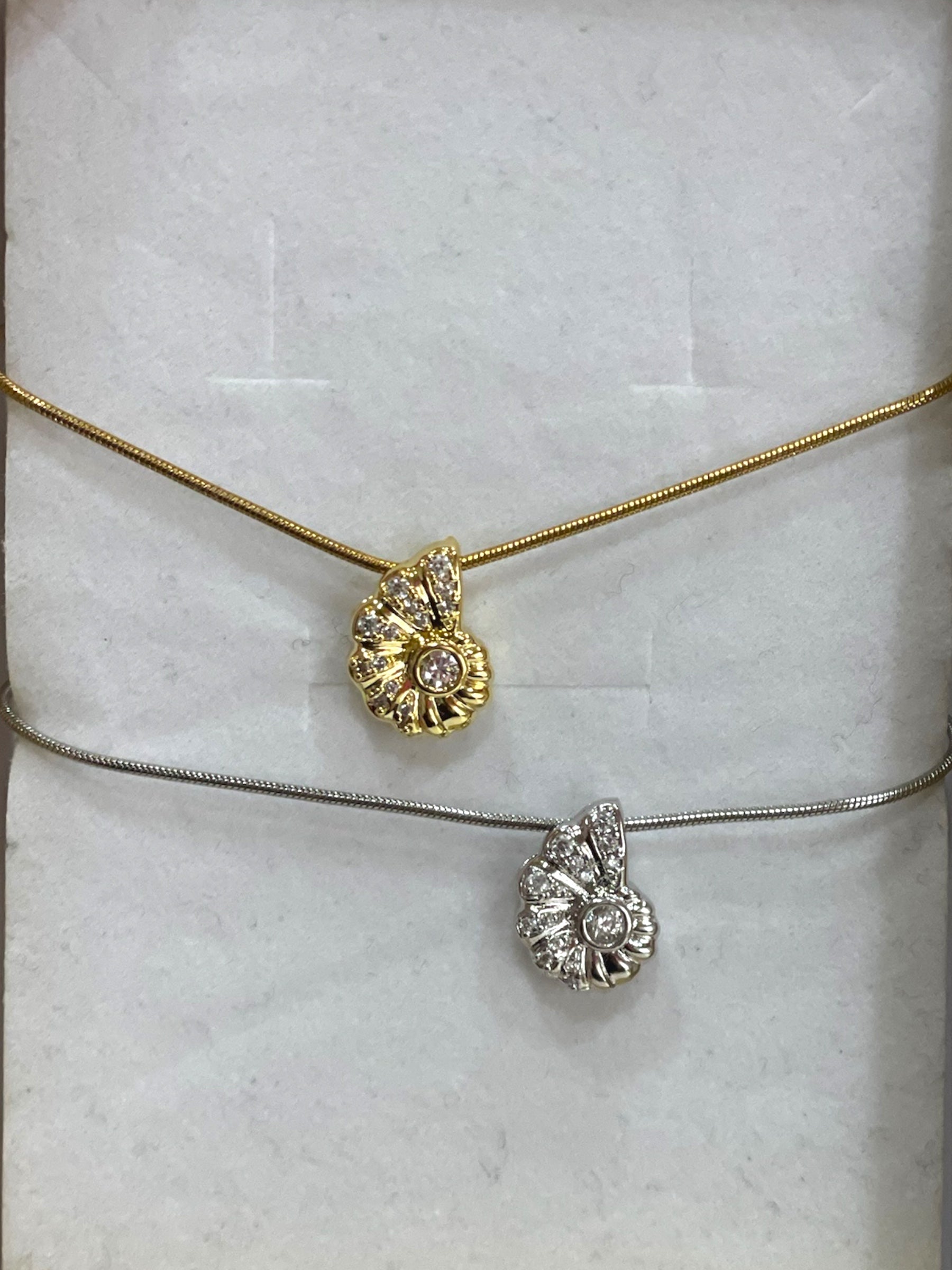 Bracciale e collana e charm gift