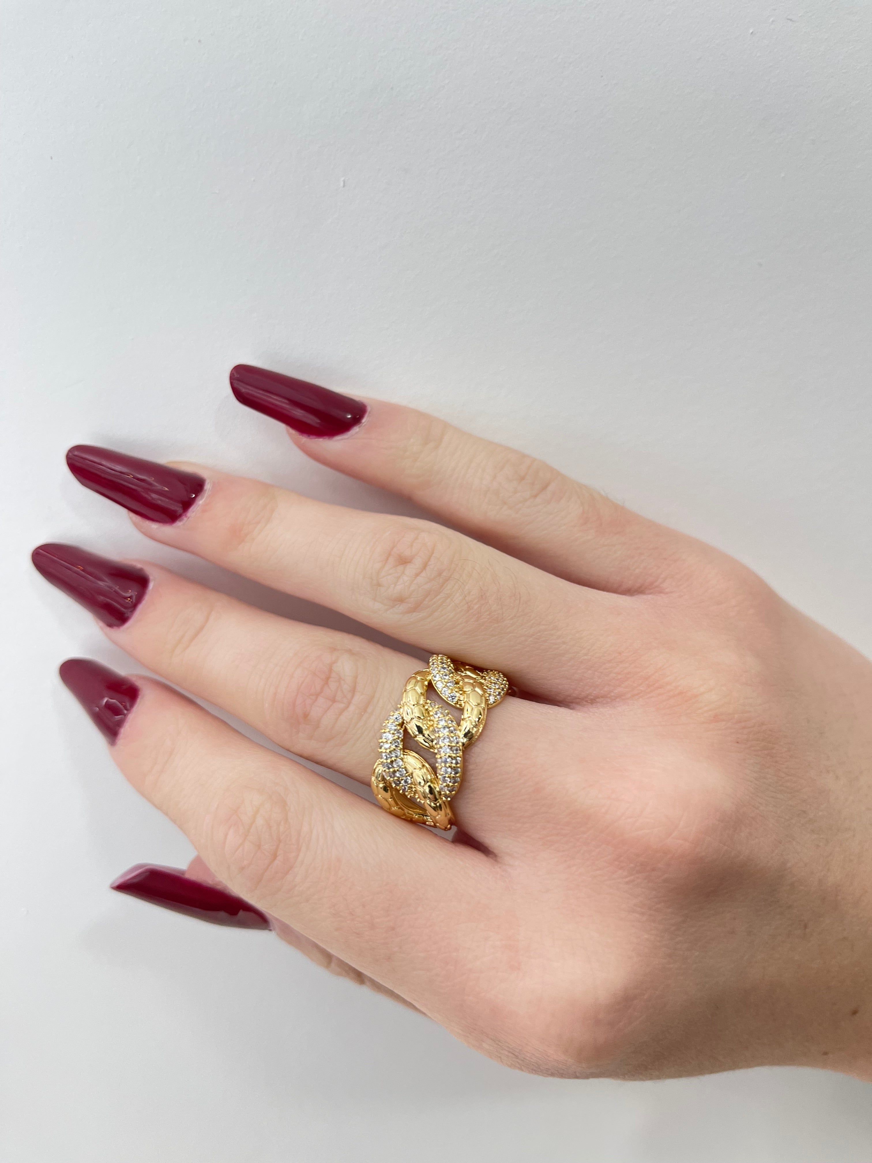 Anello incrocio perfetto