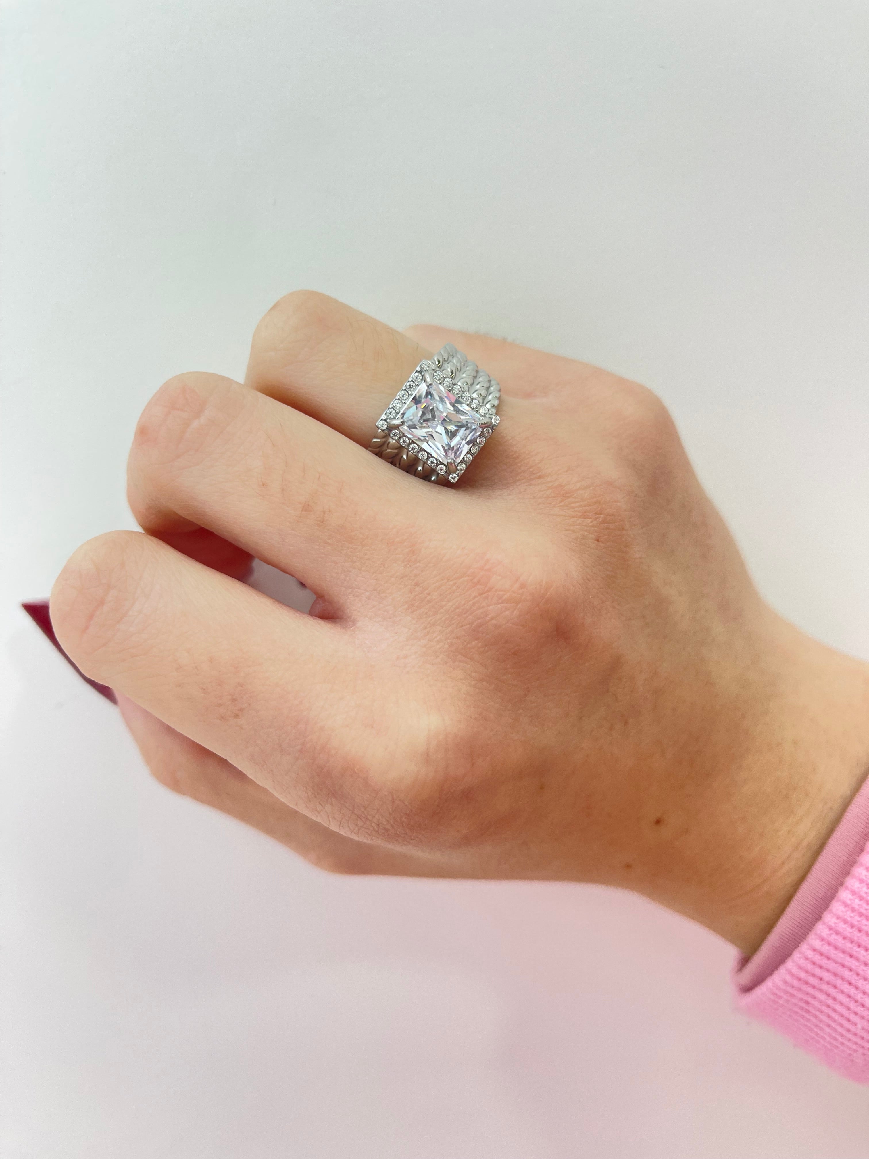 Anello ottagonale maglia