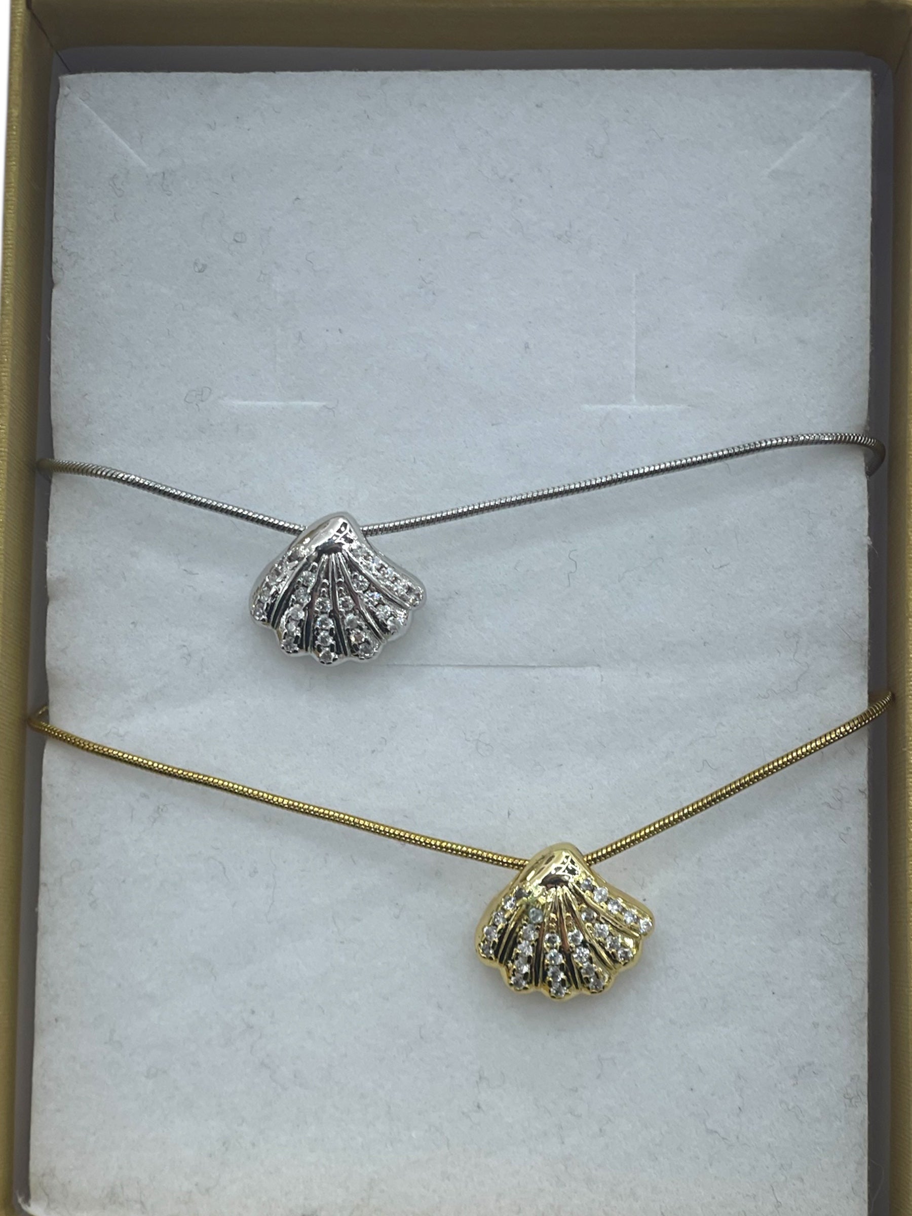 Bracciale e collana e charm gift