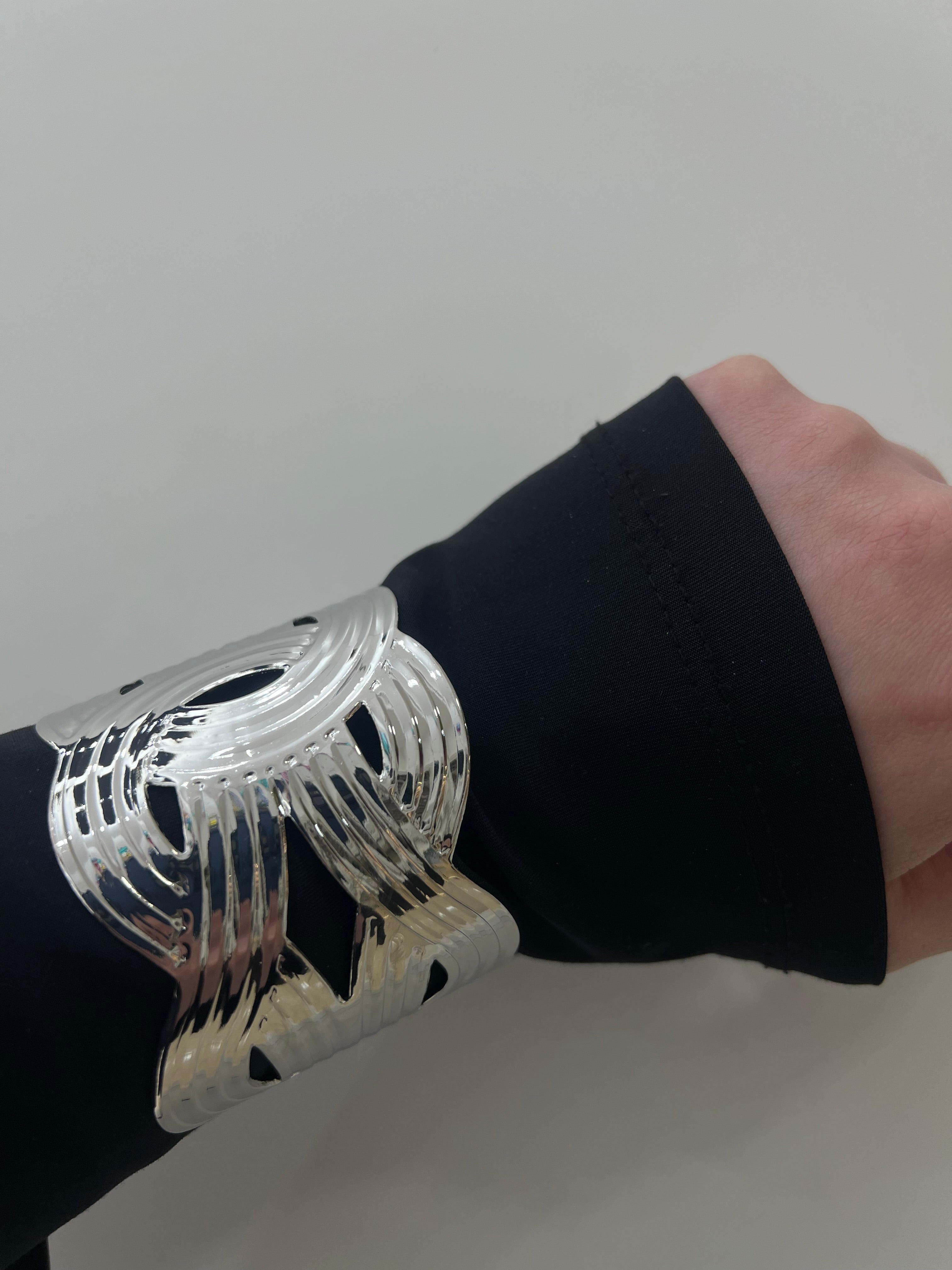 Bracciale schiava forato