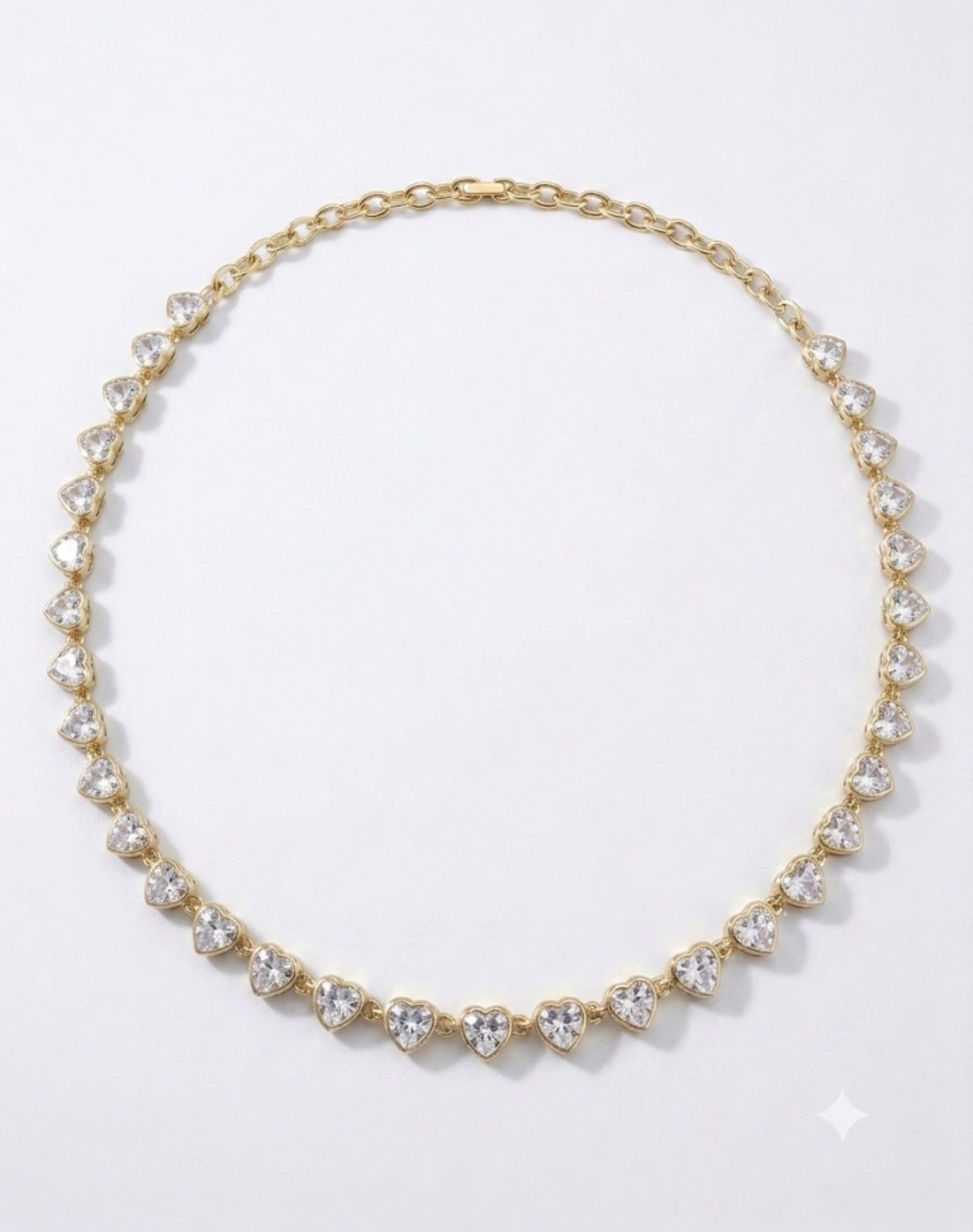 Collana cintya